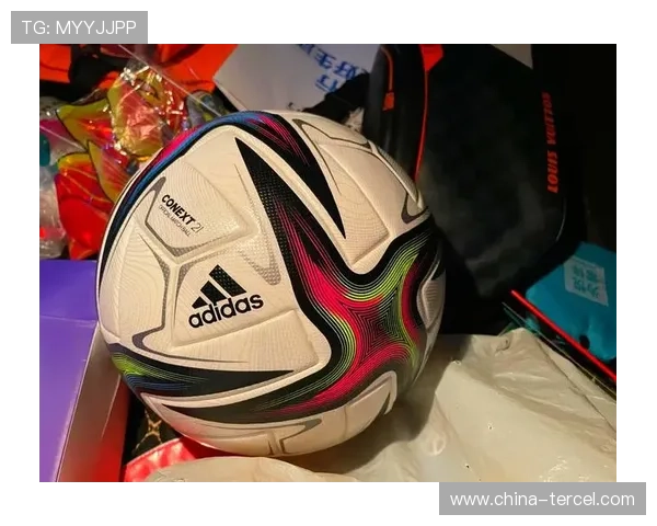 阿迪世界杯球衣三杠或违规